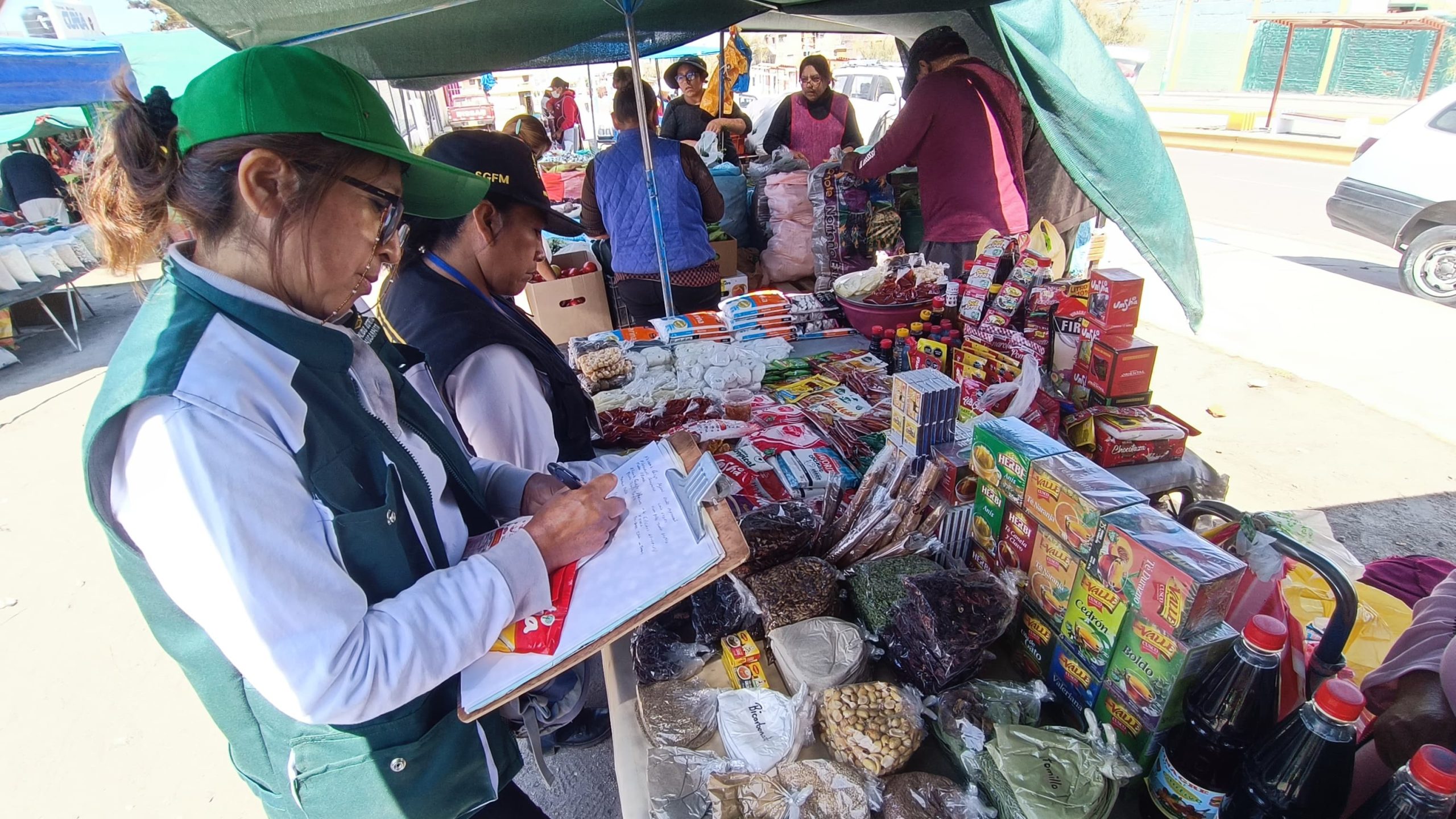 ADVERTENCIAS EN OPERATIVO DE FISCALIZACIÓN EN MERCADOS SABATINOS EN PAUCARPATA